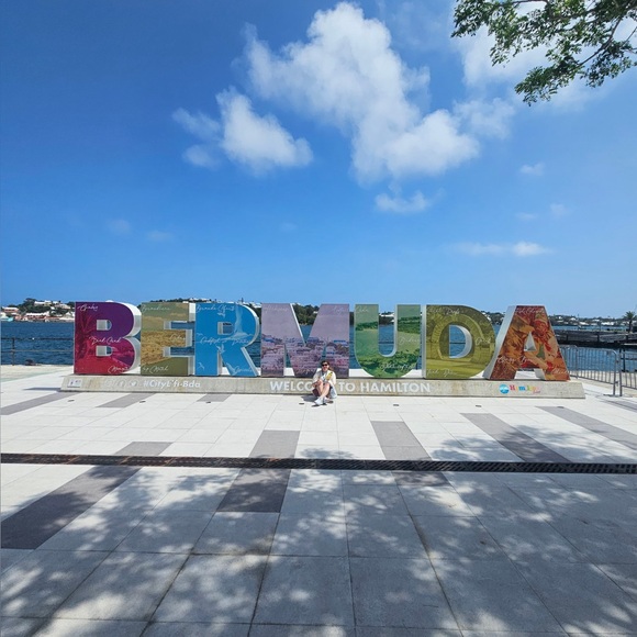 Meet your Posher, Jenna - Picture 1 of 1